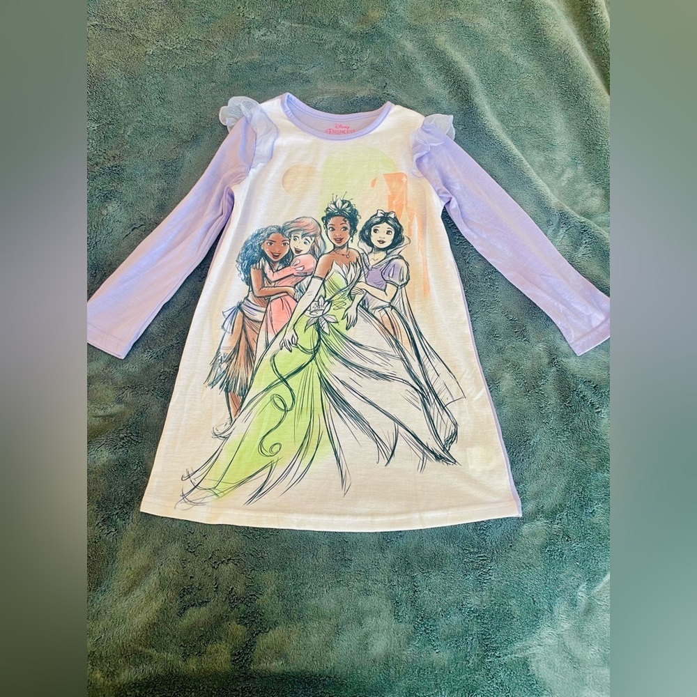 Disney Princess dress size 6T long sleeve in purple lavender